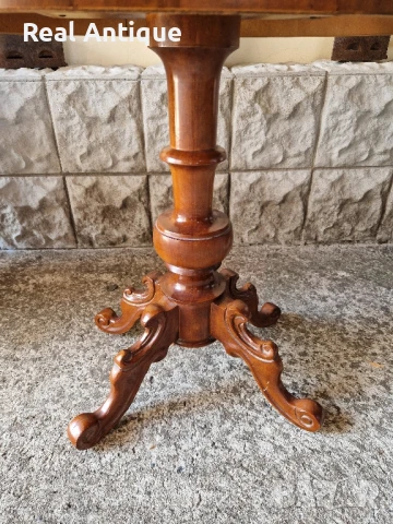 Страхотна антикварна английска дървена масичка с интарзия , снимка 4 - Антикварни и старинни предмети - 51179143