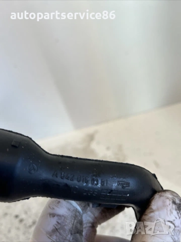 Маркуч тръба за масло за Jeep Commander 3.0 CRD (2010) A6420160381, снимка 2 - Части - 53477197