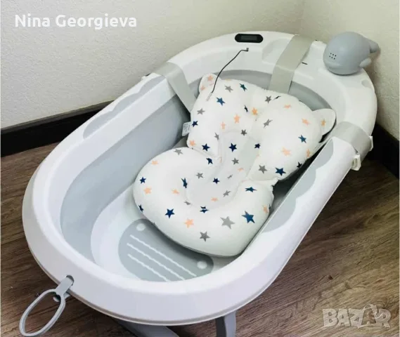 Сгъваема бебешка вана с термометър и възглавница