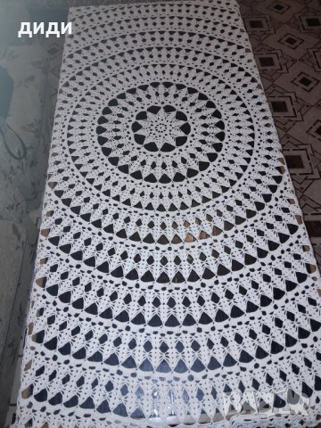 покривка за маса плетена на една кука