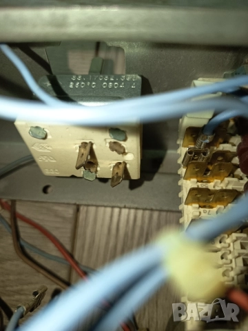 Готварска печка индезит mod: K6M5 части 6 вида В, снимка 13 - Печки, фурни - 51949463