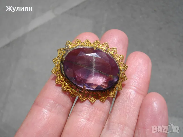 СТАРА БРОШКА