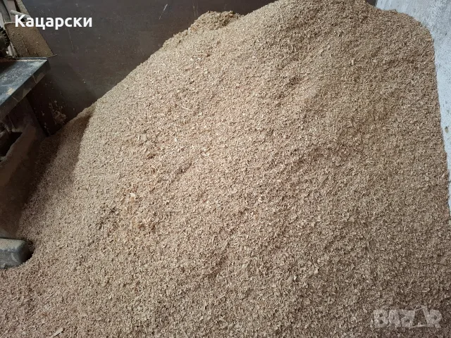 Сух дъбов талаж-дървесни стърготини.