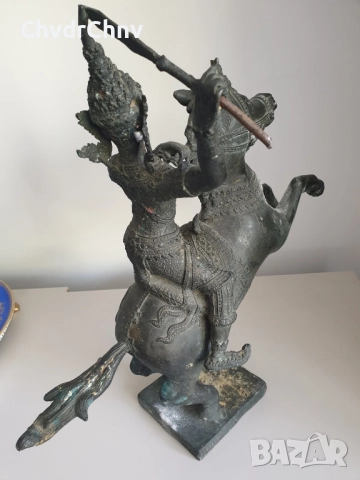 55см-9кг стара азиатска бронзова скулптура/фигура на бог Ария/войн-конник/голяма статуетка, снимка 2 - Антикварни и старинни предмети - 51475350