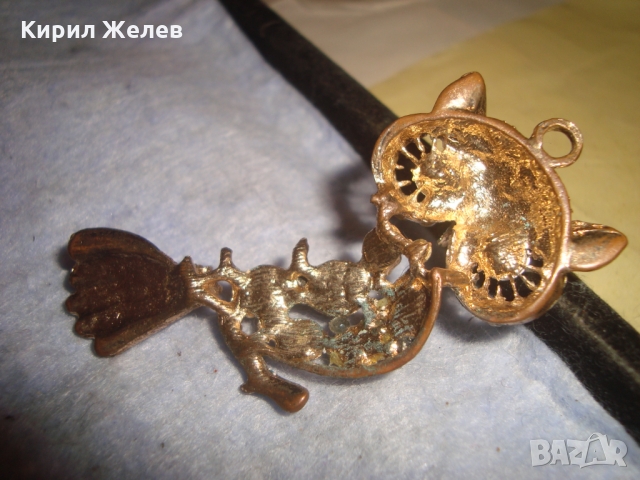 ЗЛАТИСТО БУХАЛЧЕ с КРИСТАЛИ - ВИНТИДЖ ФЕШЪН АРТ МЕДАЛЬОН 67761, снимка 3 - Колиета, медальони, синджири - 36107202