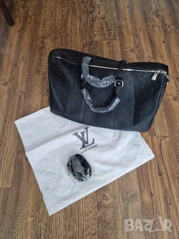 Страхотен пътнически сак LOUIS VUITTON,   среден размер