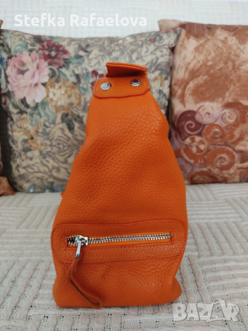 Дамска чанта оранж, снимка 2 - Чанти - 36386412