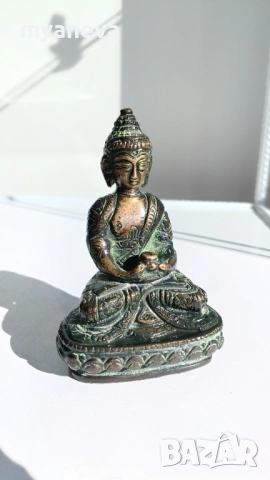 Бронзова , vintage статуетка на медитиращ Буда , предназначена за носене на мир и хармония . , снимка 4 - Статуетки - 53824250