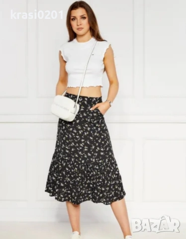 Оригинална чанта на Calvin Klein!, снимка 2 - Чанти - 53463978