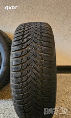 4 бр зимни гуми Kumho , снимка 2 - Гуми и джанти - 52850117