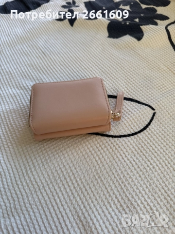 портфейл guess в цвят розово , снимка 2 - Портфейли, портмонета - 55998903