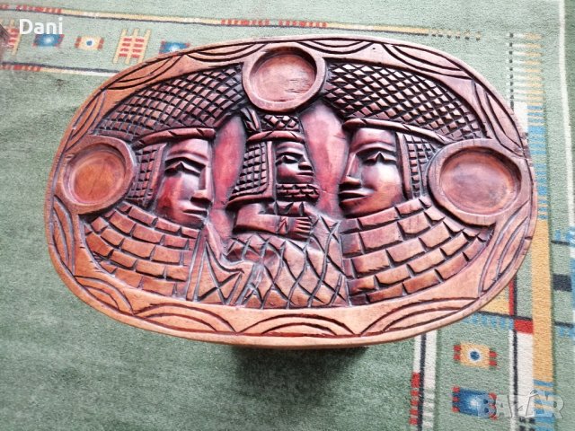 Декоративна масичка,дърворезба, снимка 2 - Маси - 41939579