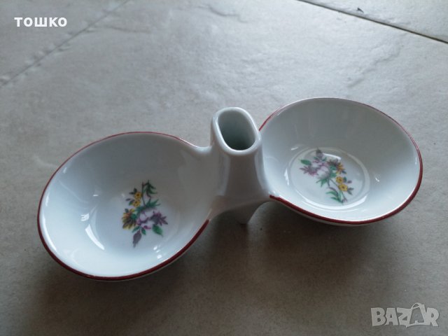 Солница порцелан 10лв . Без забележки.