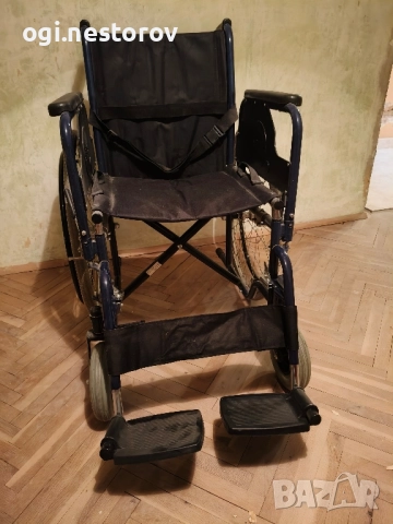 Инвалидна количка 