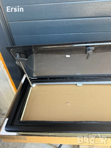 Прозорец Dometic Seitz с щора и комарник (Чисто нов) Монтажен размер : 1000х500, снимка 13 - Къмпинг мебели - 51321256