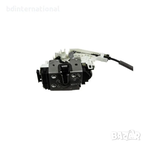 Брава за предна лява врата, Mercedes-Benz W204, W212, X204, снимка 4 - Части - 56063031