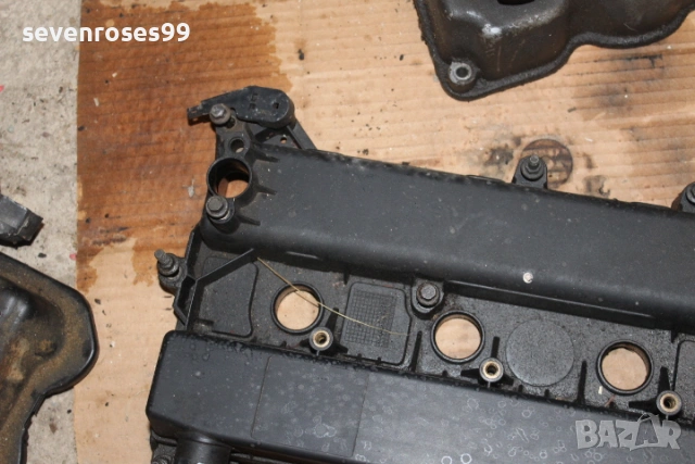 Капак клапани Мазда 3 2008 2.3i Mazda 3 , снимка 2 - Части - 53489445