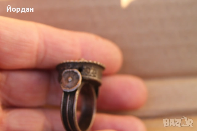 Възрожденски пръстен сачан, снимка 4 - Антикварни и старинни предмети - 53596757