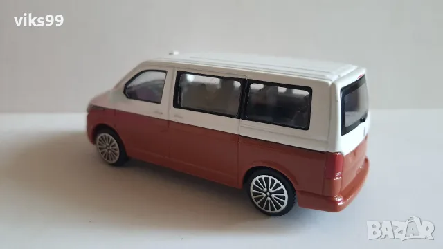 Bburago Volkswagen VW T6.1 Transporter 2020 - Мащаб 1:43, снимка 4 - Колекции - 55967418