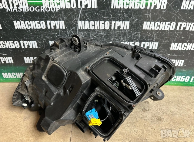 Фар десен фарове за Мерцедес C-класа Mercedes W205, снимка 5 - Части - 47786919