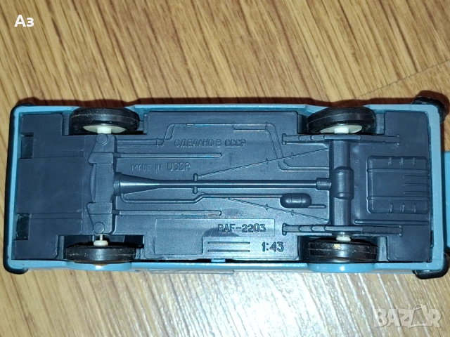Соц руски модел РАФ 2203 Латвия А18 в мащаб 1:43 Сделано в СССР USSR в мащаб 1:43, снимка 7 - Колекции - 53827755