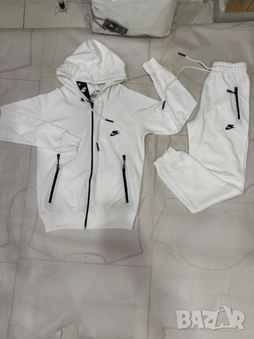 дамски екипи Nike , снимка 4 - Спортни екипи - 52031962