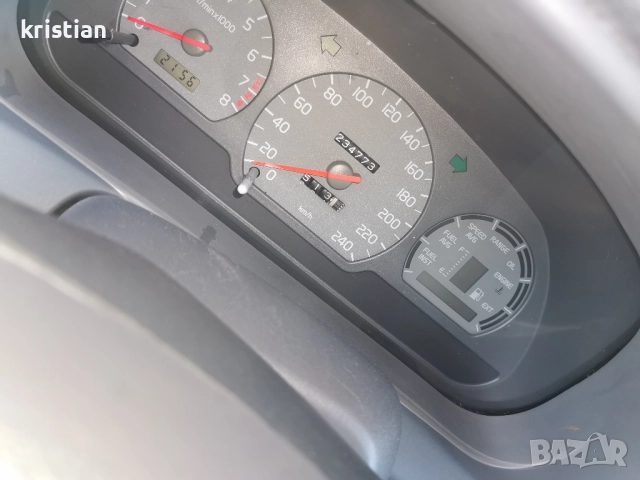 волво в40 комби , снимка 4 - Автомобили и джипове - 51770552