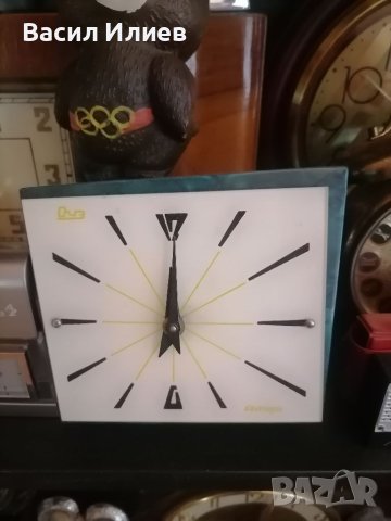 Часовник Янтар ОЧЗ, снимка 1 - Антикварни и старинни предмети - 41887000