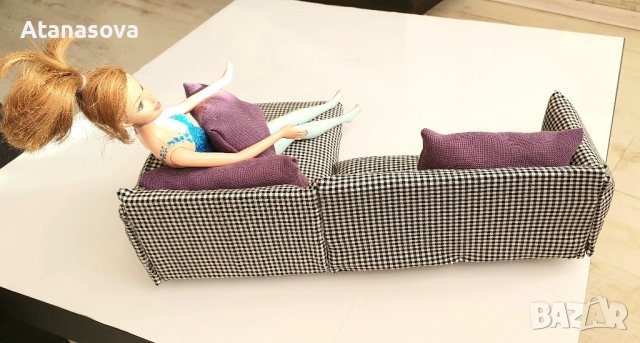 диван за кукли Барби, обзавеждане подходящо за къща за кукли, снимка 3 - Кукли - 44238087