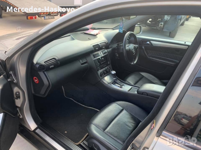 Mercedes-Benz C220 CDI, снимка 6 - Автомобили и джипове - 36056246