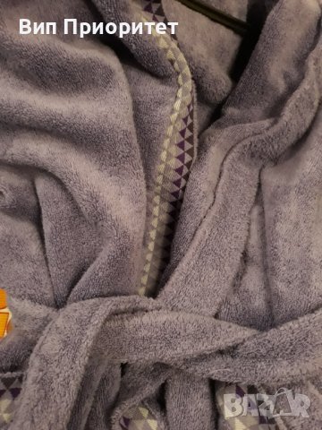 Кралски халат най-високо качество - хладко лилаво със стилна шевица, снимка 13 - Други - 39217671