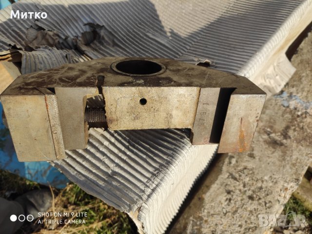 Конзола за фреза, снимка 2 - Други машини и части - 35789415