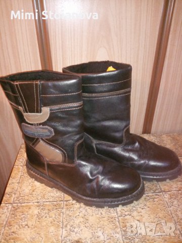 Боти от естествена кожа 