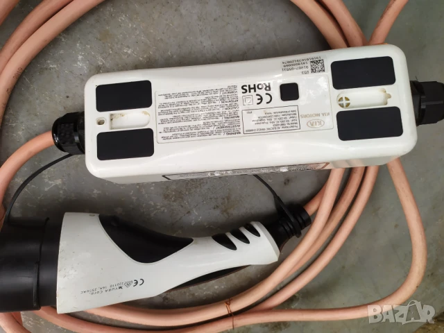 Оригинално зарядно за автомобил Kia , Hyundai -  12А, снимка 4 - Части - 51197013