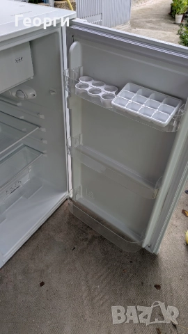 Хладилник с фризерна част Gorenje 96л А+, снимка 6 - Хладилници - 51790443