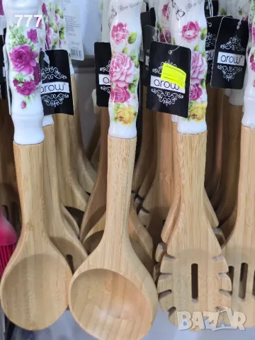 дървени лъжици