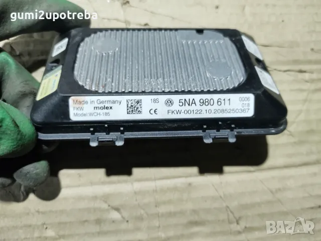 Безжично Зарядно VW ID.3 E11 pro Wirelless charger, снимка 4 - Части - 48339758