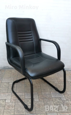 ПРОДАВАМ ИТАЛИАНСКИ СТОЛ FARAM, снимка 5 - Столове - 53860282