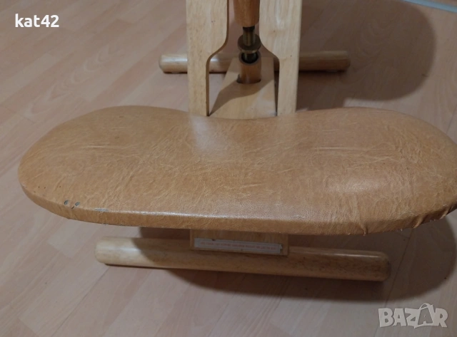 Продавам ортопедичен стол, снимка 3 - Столове - 53434450