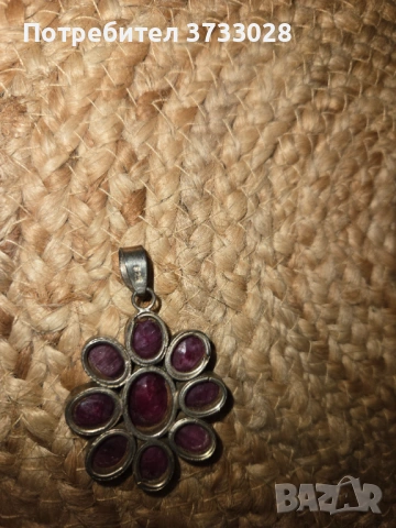 Висулка, снимка 3 - Колиета, медальони, синджири - 53272991