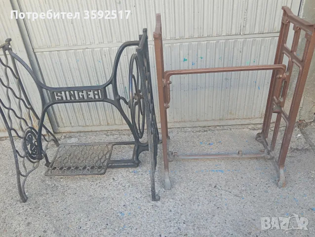 Ретро стойки от оригинални шевни машини