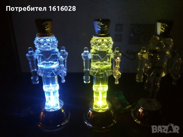 Коледна светеща фигурка на Лешникотрошач - оловен войник., снимка 2 - Декорация за дома - 38878353