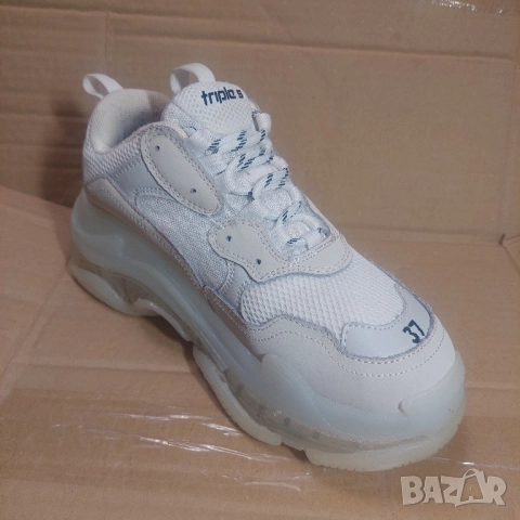 Balenciaga номер 37 сникърси / маратонки / обувки , снимка 2 - Маратонки - 52355501