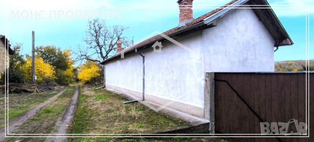 Eдноетажна къща с голям двор в с. Ст. Стамболово, обл. В. Търново., снимка 2 - Къщи - 53040100