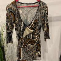 Дамска блуза в размер М, снимка 2 - Блузи с дълъг ръкав и пуловери - 42153446