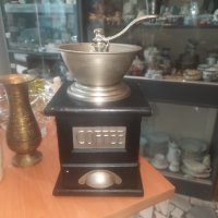 Винтидж мелница за кафе,Великобритания, снимка 3 - Антикварни и старинни предмети - 41044986