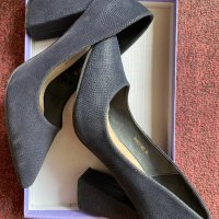 Тъмносини обувки с висок ток, снимка 2 - Дамски елегантни обувки - 41224460