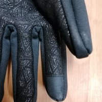 Продавам нови дамски уиндстопърни черни ръкавици софт шел Kolon Sport , снимка 5 - Зимни спортове - 35881528