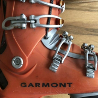 Комбинирани обувки Garmont 44, снимка 2 - Зимни спортове - 36277269