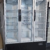 Вертикална хладилна витрина 150см, снимка 1 - Витрини - 42038233